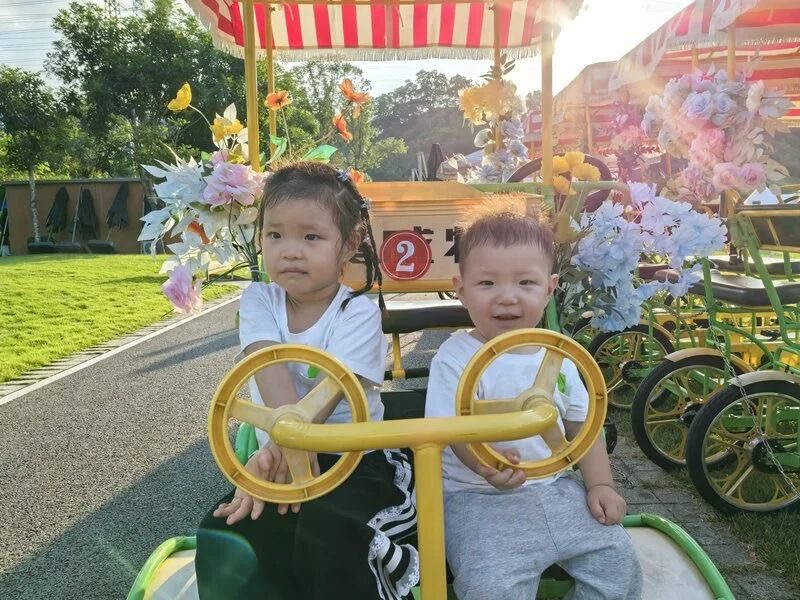 花车小朋友